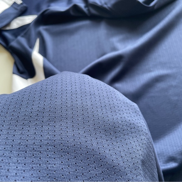 Under Armour Men’s Navy Blue White Baseball Short Sleeve Shirt Jersey Mesh M - Picture 8 of 10